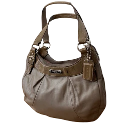 COACH Patent Leather Trim 3 Compartment Purse 19453